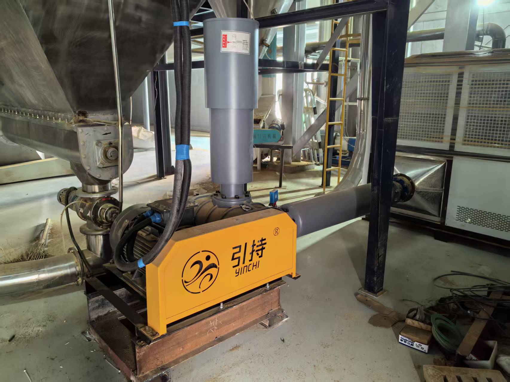 റൂട്ട്സ് ബ്ലോവർ: കാര്യക്ഷമമായ ന്യൂമാറ്റിക് വൈനി സിസ്റ്റങ്ങൾക്ക് പിന്നിലെ പവർഹടം